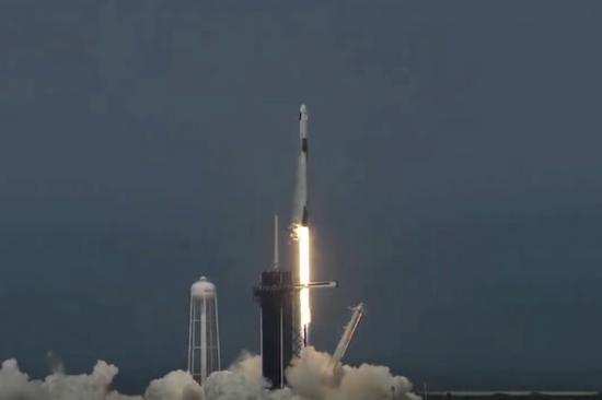 （SpaceX/NASA宇宙飞船升空瞬间）