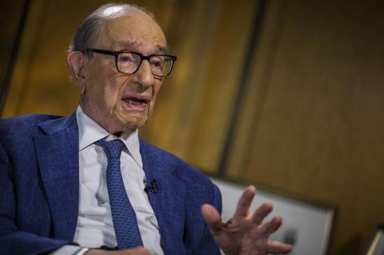 格林斯潘：抗疫失败阻碍经济复苏 美国“已迷失方向”