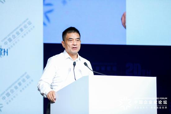 刘永好自曝与马云往事:没听进去话,丢掉了很多财富