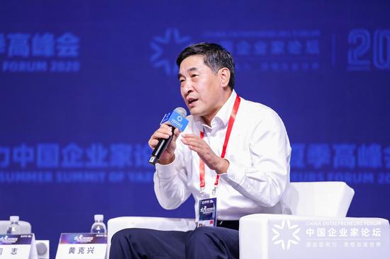 青岛啤酒黄克兴回应收购雀巢中国水业务：启动第二赛道