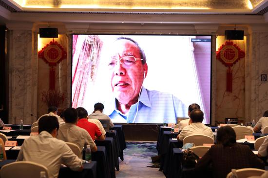 郑新立:华为一个公司的研发投入超过了中科院 方能攻无不克