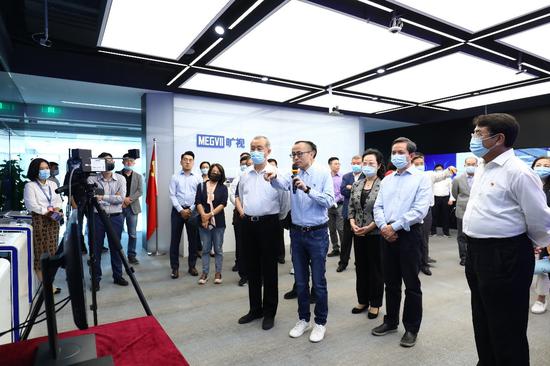 北京市人大常委会主任李伟一行调研旷视