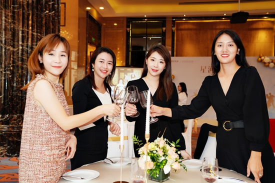 ▲百佳社团签约现场