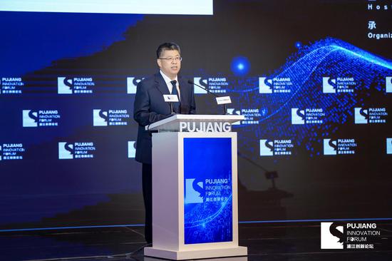 贺德方：科技创新常超前于经济社会发展 政策和立法要有前瞻性