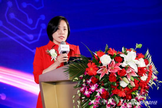 前海开源基金副董事长蔡颖揭晓第二届欧美av露b金麒麟电子新闻最佳分析师荣誉榜单