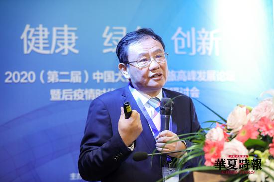 黄镇：当中国真正需要疫苗时 国外企业不可能给中国一支疫苗