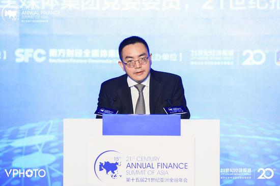 邓红辉：站在新的起点 金融业需要增强金融服务实体经济的能力