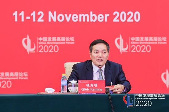 商务部钱克明：进一步畅通国内大循环 带动世界经济复苏