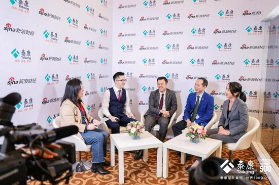 HWP做客新浪访谈间