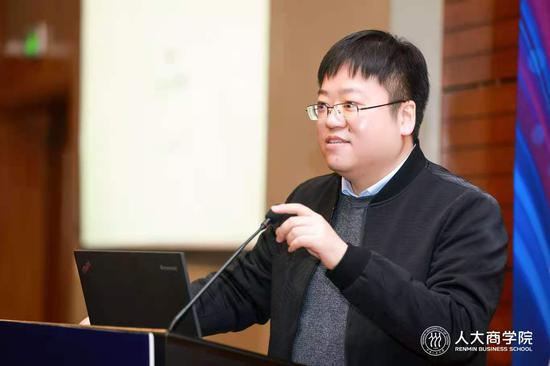 人大商学院组织与人力资源系主任葛建华演讲