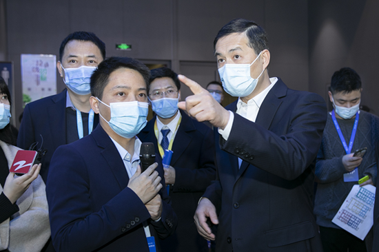 端到端智能供应链，国际智慧交通博览会上传化智联成“网”红