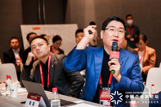 戴震：不买房可以但不买车不行 买车是压在男人身上的三座大山之一