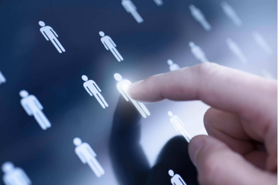 “房企开年大调架构：世茂总部集权 融创拆分区域