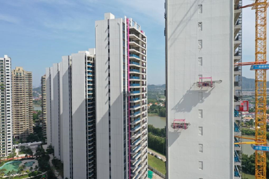 外墙喷涂机器人作业中