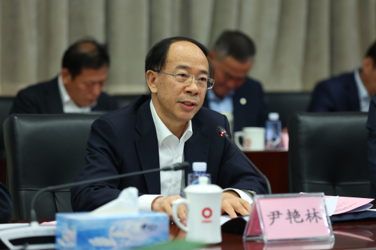 中财办副主任尹艳林：鼓励支持民营经济和民营企业发展壮大是切实落实“两个毫不动摇”的头等任务
