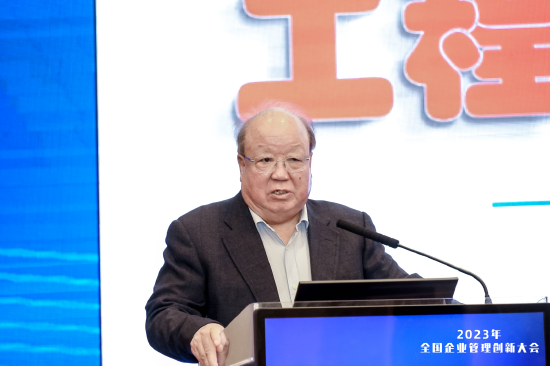 胡文瑞：在新能源领域，中国可与美国争夺制高点
