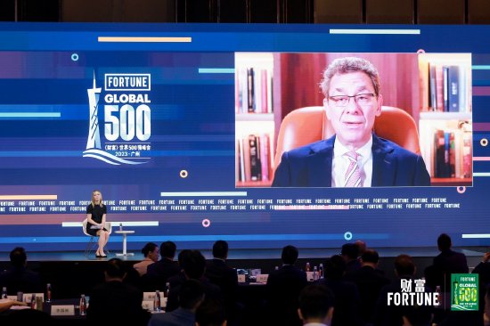 辉瑞董事长艾伯乐：在生物医药行业时间就是生命，必须抓住每一分钟来拯救全球每个角落人们的生命