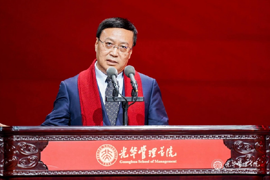 高培勇：把稳预期作为2024年经济工作的着力点和着重点