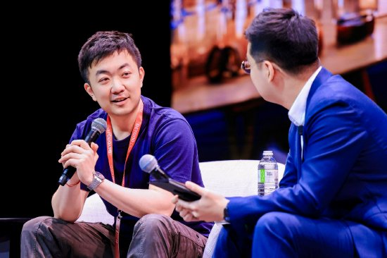 Nothing创始人裴宇：AI或让终端产品再次激发创造力