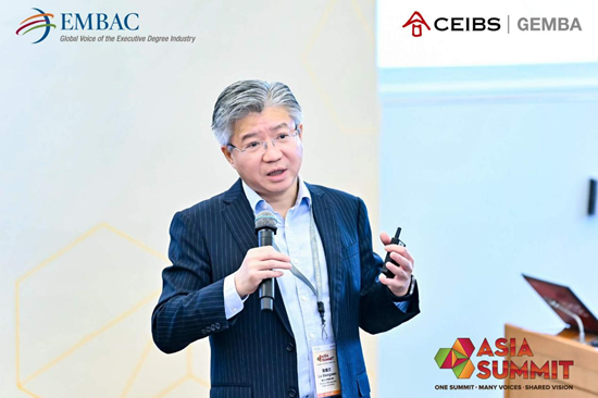 复旦大学管理学院院长陆雄文