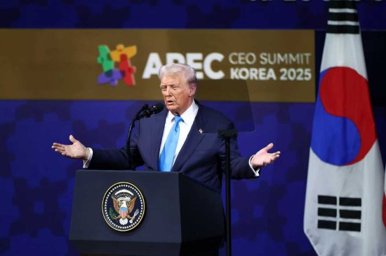 10月29日周三，特朗普在韩国庆州出席APEC CEO峰会