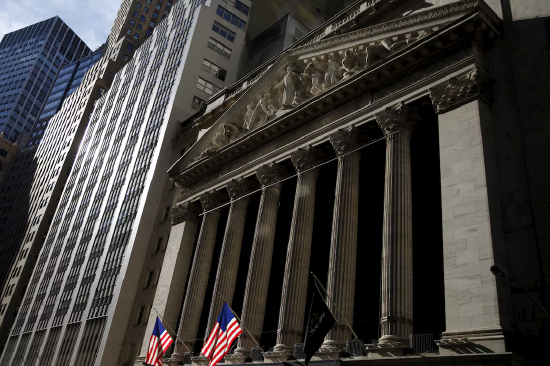 华尔街前瞻：标普500指数剑指7000点关口，投资者期待为2025年强劲表现收官