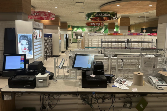 纽约一家新近关停的来德爱门店内部