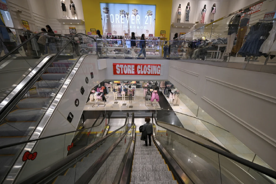 纽约时代广场的 Forever 21 门店