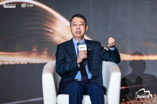 好看视频:中石化加油卡-董少鹏建议规范量化交易：限用于超级大盘股、禁止频繁撤单，以维护市场短线交易公平