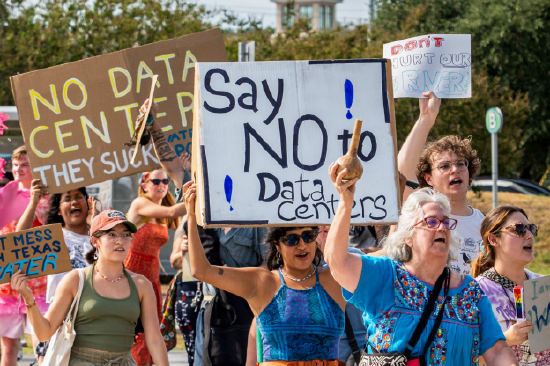 数据中心背后民怨沸腾，微软给马斯克上了一课｜硅谷观察