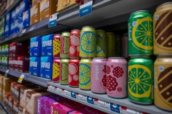 图为在售的波皮气泡水。