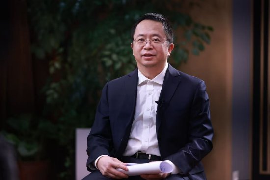 周鸿祎两会提案曝光：聚焦AI安全 、应用等核心议题，建言别盲目对标“英伟达训练芯片”