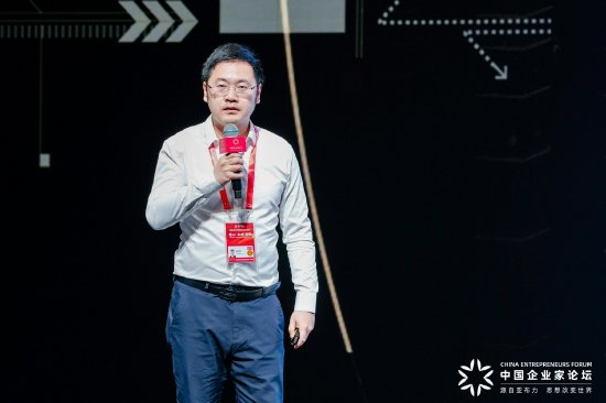 忆海原识任化龙：类脑计算将推动人类社会产业结构变革，甚至改变人类社会的分配方式