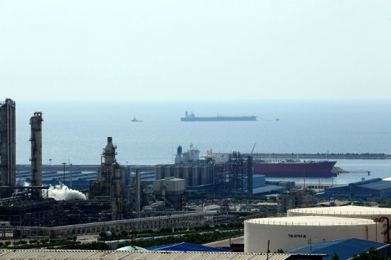 中东冲突升级 伊朗和以色列轮番打击关键能源设施