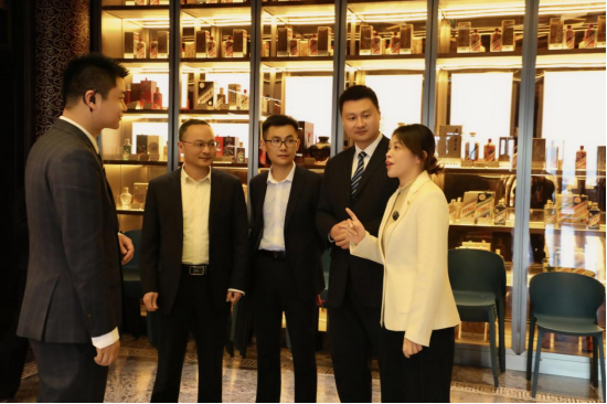  新东方烹饪走访米其林一星餐厅 &nbsp;淮扬府