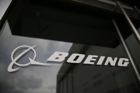 波音商用飞机业务回暖，季度亏损收窄