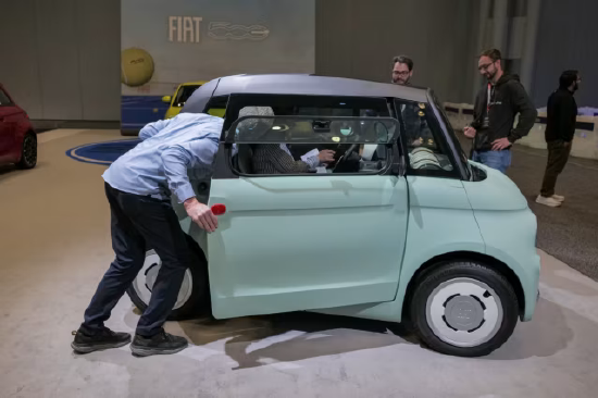 菲亚特推迷你电车Topolino，1.4万美元瞄准短途市场