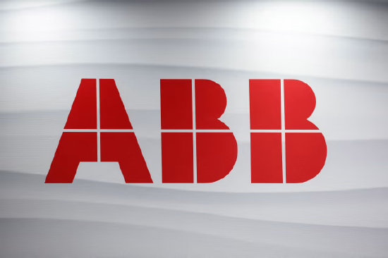 ABB 公布其二季度净利润从去年同期 11.5 亿美元增至 12.3 亿美元。