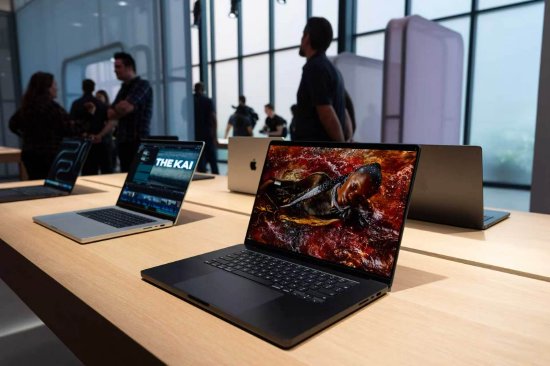 苹果公司目前的16英寸MacBook Pro。