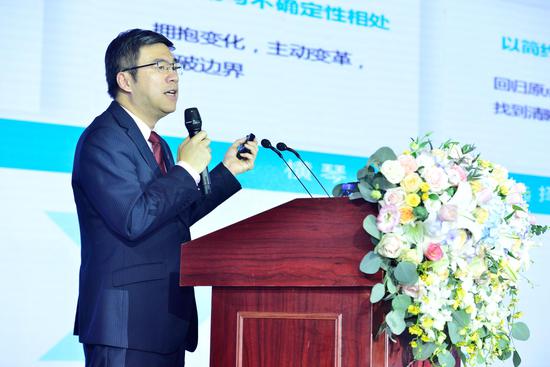 黄志伟：VUCA时代 险企要用长远的愿景对抗易变性