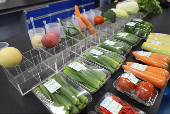 走进永辉超市 “码”上寻找放心餐