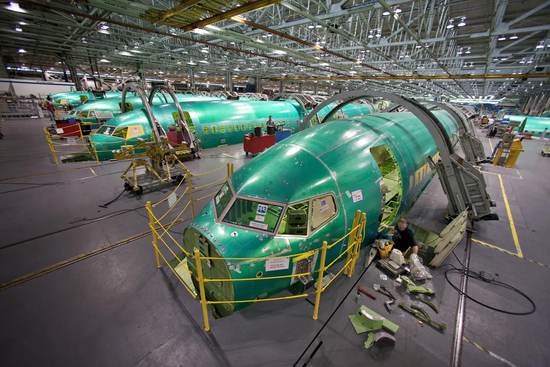  It is bound to be the information picture of the Boeing 737 airframe assembly workshop of Rui Aviation Systems in Kansas. Picture from American Media