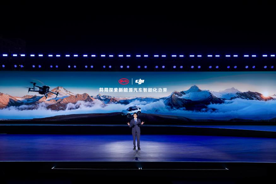 大疆集团总裁罗镇华