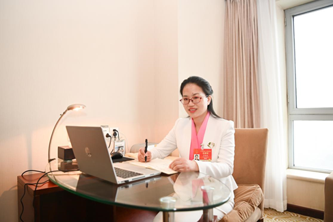 “华晓丽代表:永辉超市在巩固脱贫攻坚成果,推进乡村振兴中接续有为