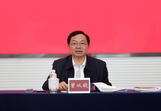 名片赞：如何制作一张让人过目难忘的名片？