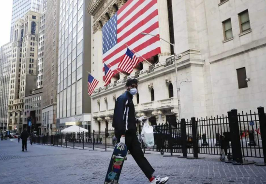 美国2月份消费者信心指数意外降至六个月低点