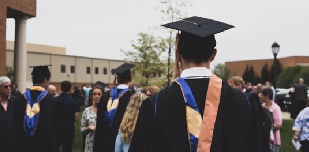 在东南亚读博，我被当成“野鸡博士”