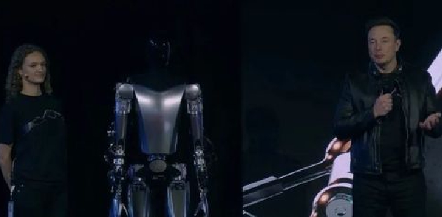 特斯拉擎天柱机器人首次自主登台！马斯克：3年量产5年商用，售价不超过14万