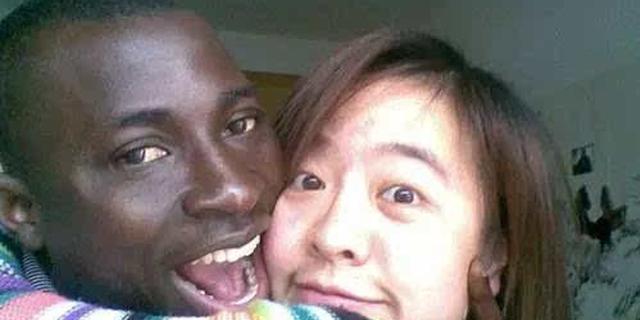 网曝“黑人交友”聚会群，漂亮女孩黑人每次给中介500元