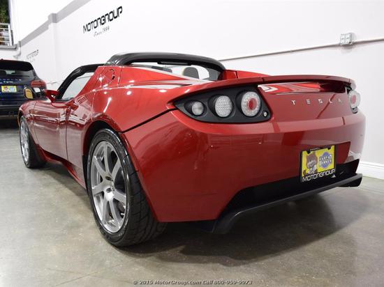 特斯拉承诺改进对Roadster车主的服务